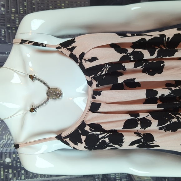 BEPEI sz L Pink & Black Pleated Floral Print Flowing Camisole - Picture 2 of 7